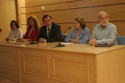 Sesion informativa sobre las V Jornadas Doctorales Andaluzas que se celebrarn entre los das 16 y 22 de septiembre en la Universidad de Huelva (Punta Umbra).