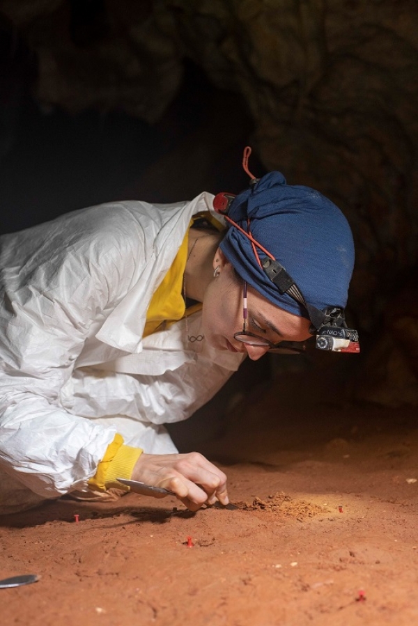 María Medina en Cueva Navarro (Málaga)