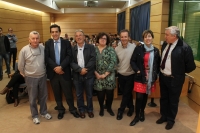 Organizadores del ciclo de conferencias con motivo del Ao Internacional de los Suelos, junto al conferenciante Juan Gil Torres (tercero por la izquierda).   