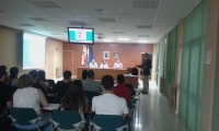 Rosario Moyano, Decana de la Facultad de Veterinaria, junto a Rafael Pedregosa (Jefe de rea Eville & Jones) y el profesor Manuel ngel Amaro (Catedrtico de la Universidad de Crdoba) durante la presentacin realizada por Juan Miguel vila (Director de Eville & Jones)