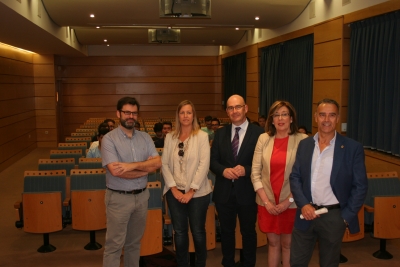 Autoridades en la presentacin de las Becas Talentum