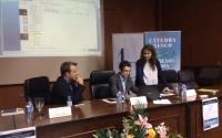 Jocelyn J. Belanger, Manuel Moyano y Carmen Tabernero antes del inicio de la mesa redonda