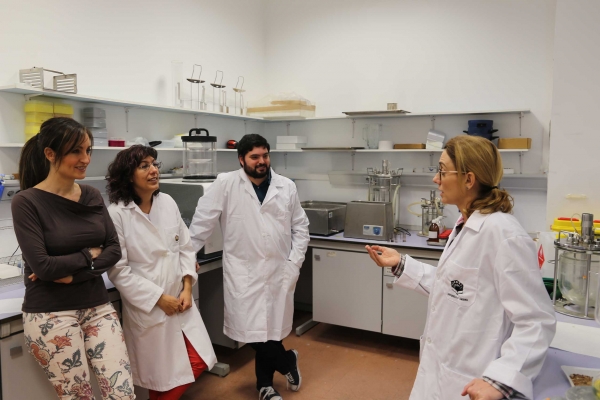 Parte del grupo de investigación BIOSAHE, de izquierda a derecha, Pilar Dorado, Isabel López García, Miguel Carmona y Sara Pinzi