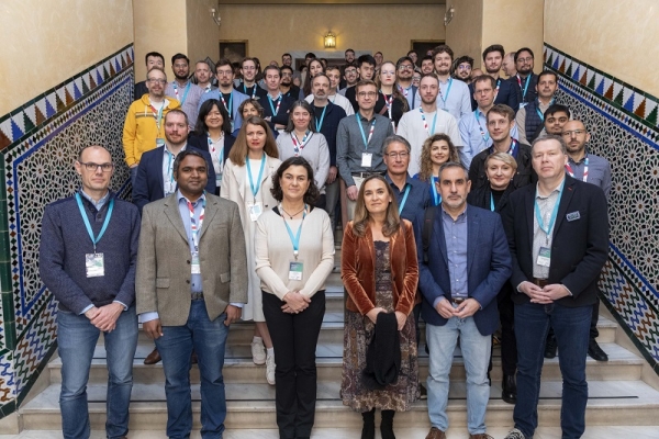 Foto de familia con las personas asistentes al congreso y las autoridades